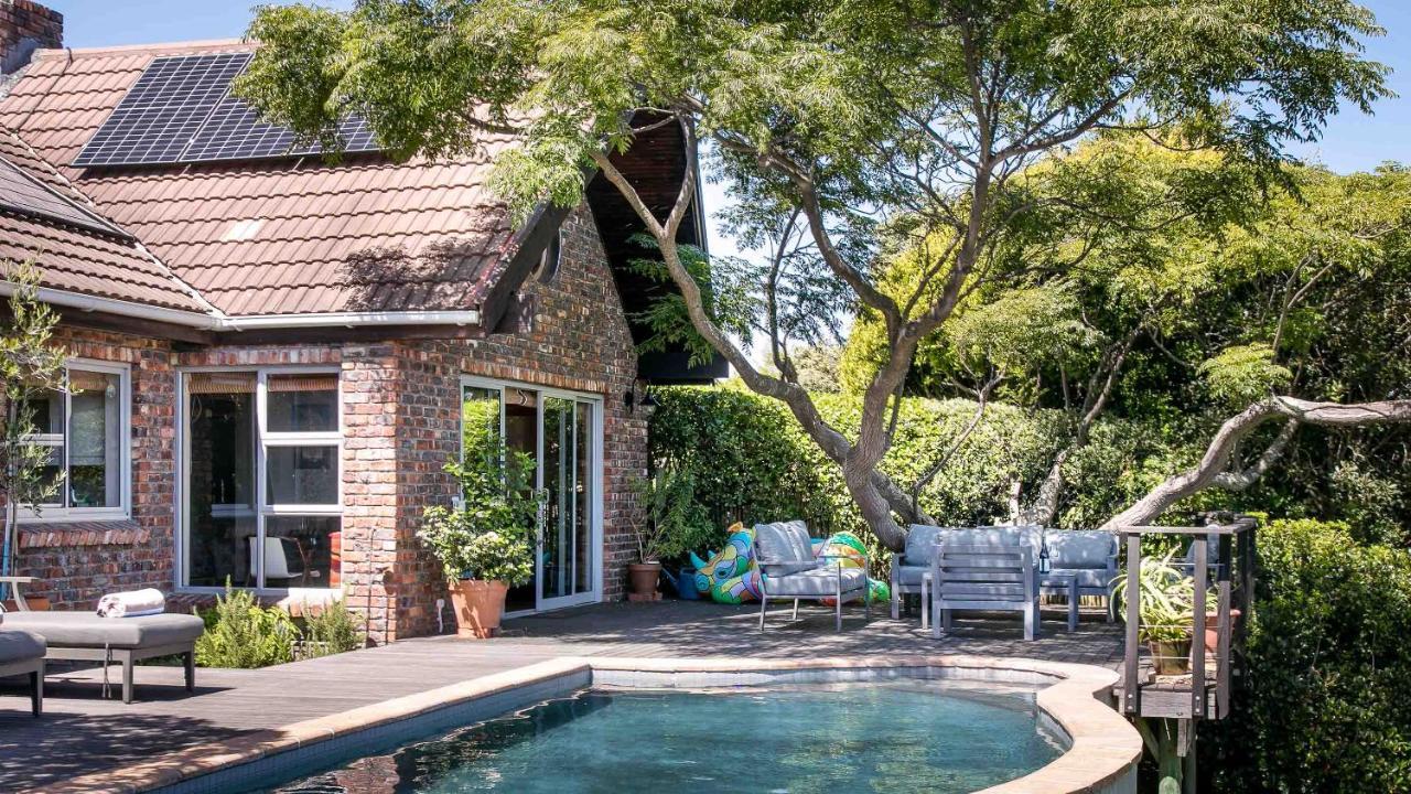 Holiday home Noordhoek's Hidden Gem - Backup Power